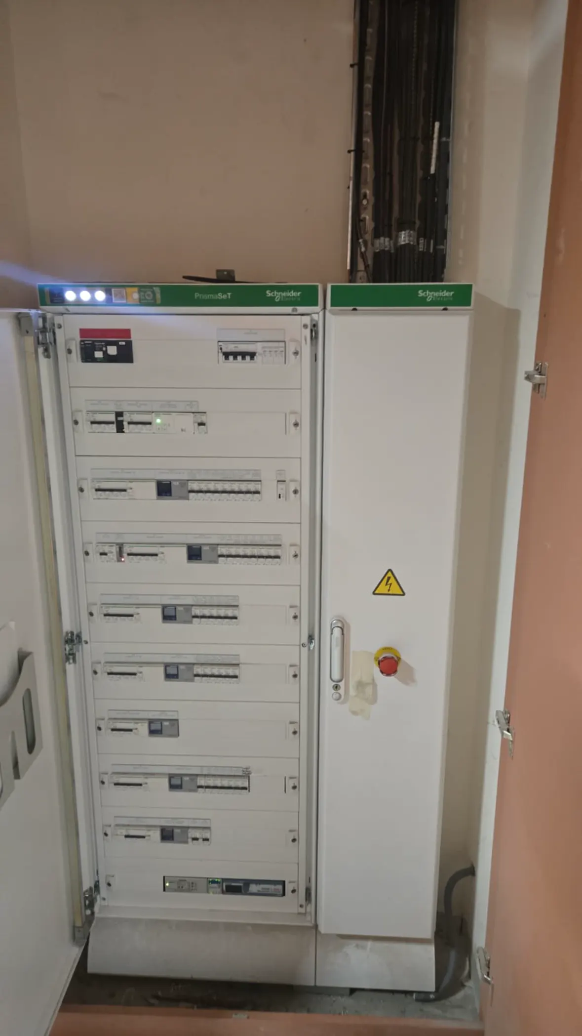 Tableau électrique aux normes, installation complète